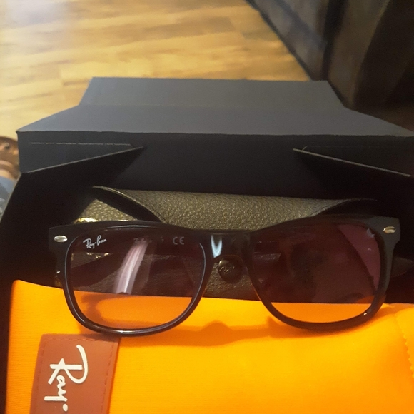 Teen Raybans - Picture 5 of 6